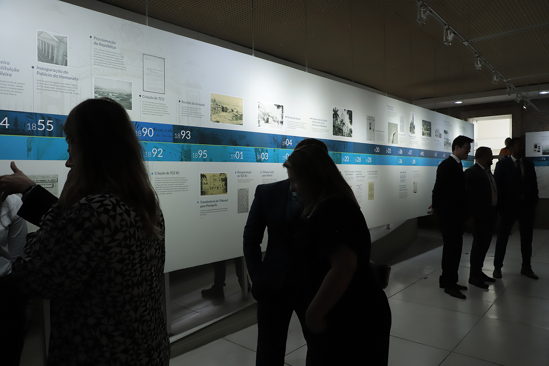Registro da exposição 130 Anos de História do TCE-RJ